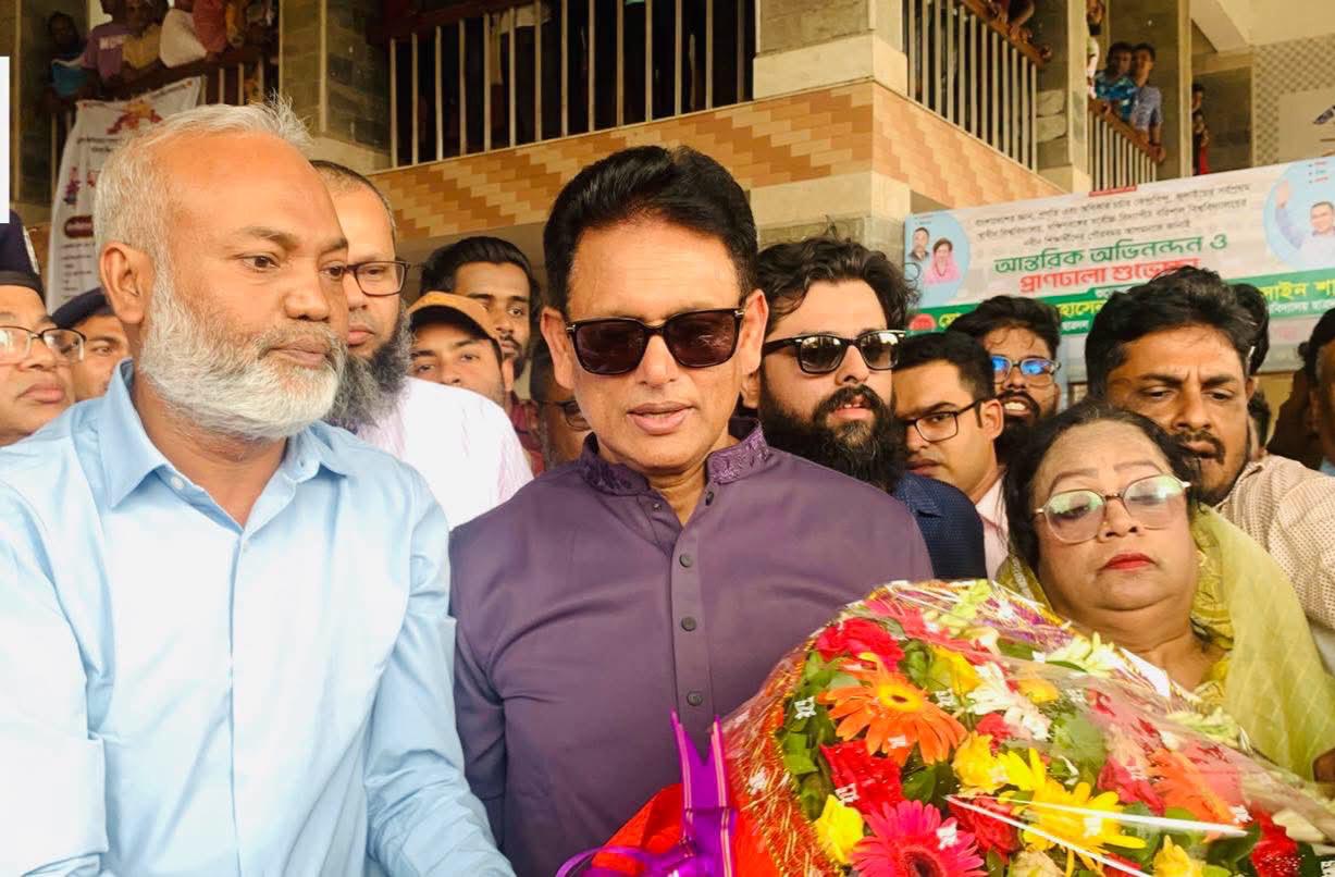 উপাচার্যের বিশেষ আমন্ত্রণে বরিশাল বিশ্ববিদ্যালয় পরিদর্শনে শিক্ষামন্ত্রী